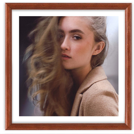 Ramka drewniana na zdjęcia mahoniowa DRWA 5 25x25 cm