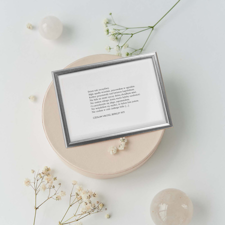 Srebrna ramka drewniana na zdjęcia DRWA FS 18x24 cm