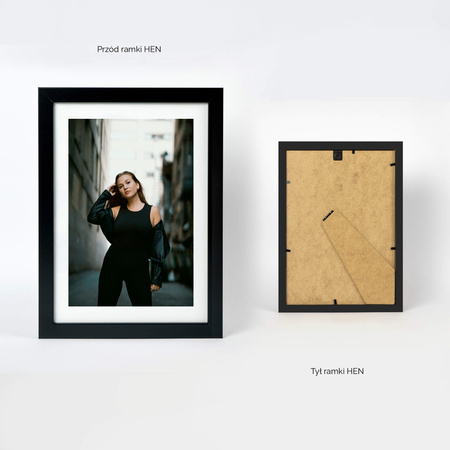 Czarna ramka na zdjęcia HEN 2 21x30 cm