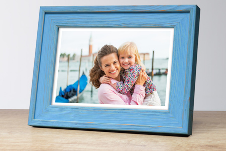 Ramka drewniana na zdjęcia DRL M 11S 28x35 cm