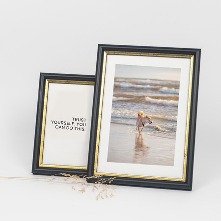 Czarna ramka drewniana ze złotym paskiem DRI CL 2 15x21 cm