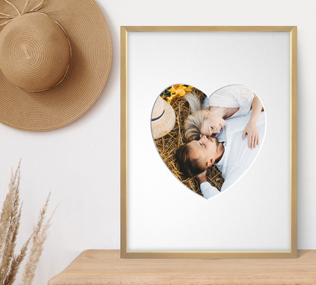 Ramka SERCE 30x40 cm w kolorze jasnego drewna z białym passe partout