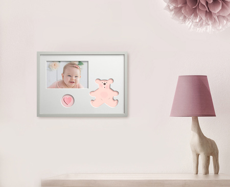 Ramka na zdjęcia do pokoju dziecięcego 21x30 cm biała z białym passe partout