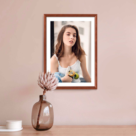 Pakiet 5 szt. ramek drewnianych na zdjęcia kolor mahoń DRWA 5 21x30 cm