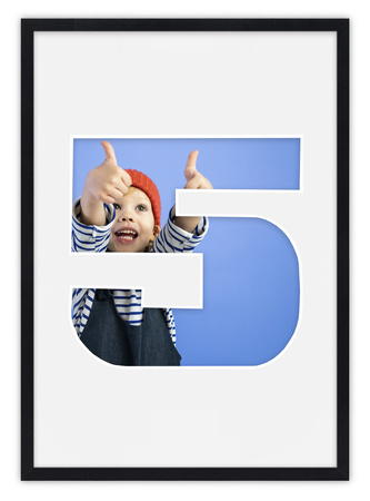 Ramka na zdjęcia CYFERKA "5" 21x30 cm czarna z białym passe partout