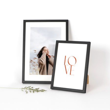 Czarna ramka drewniana PINIA 2 21x30 cm