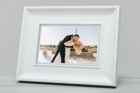 Ramka drewniana na zdjęcia DRZG D 1 40x50 cm