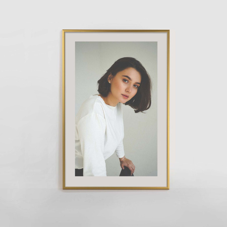 Złota ramka aluminiowa na zdjęcia Royall 40x60 cm