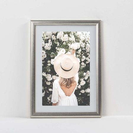 Srebrna ramka drewniana na zdjęcia DRWA FS 10x15 cm