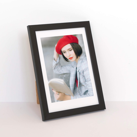 Czarna ramka z tworzywa FOR A4