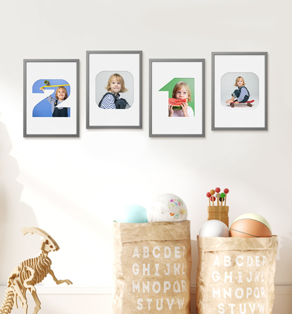 Ramka na zdjęcia CYFERKA "4" 21x30 cm szara z białym passe partout