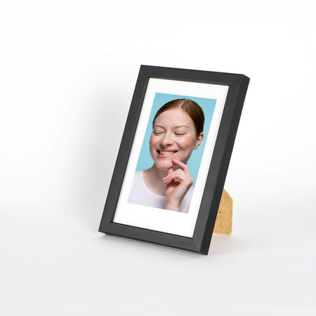 Czarna ramka drewniana PINIA 2 10x15 cm