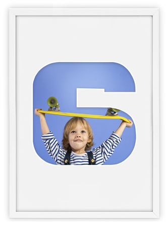 Ramka na zdjęcia CYFERKA "6" 21x30 cm biała z białym passe partout