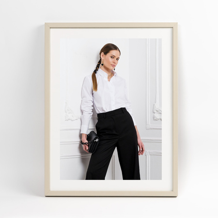 Kremowa ramka drewniana PINIA 04 30x40 cm