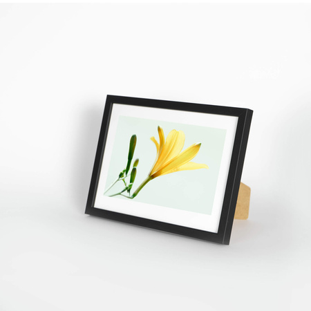 Czarna ramka drewniana PINIA 2 15x21 cm