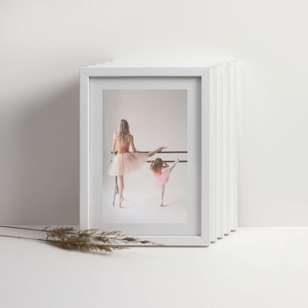 Pakiet 5 szt. białych ramek drewnianych na zdjęcia PINIA 1 21x30 cm