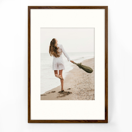 Brązowa ramka na zdjęcia HEN PASS 4 40x60 cm z passe partout (30x40 cm)