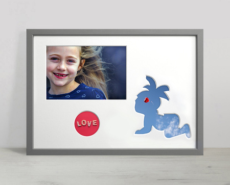 Ramka na zdjęcia do pokoju dziecięcego 21x30 cm szara z białym passe partout