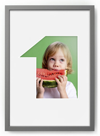 Ramka na zdjęcia CYFERKA "1" 21x30 cm szara z białym passe partout