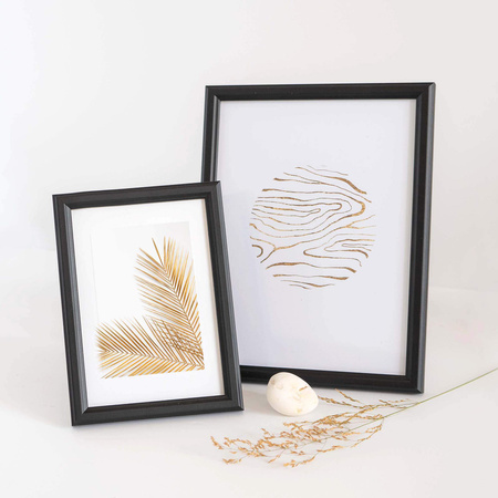 Czarna ramka drewniana DRWA 2 24x30 cm