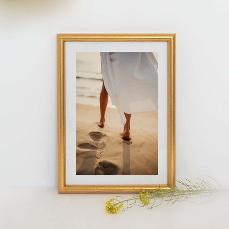Ramka drewniana na zdjęcia DRWC F Z złota 13x18 cm