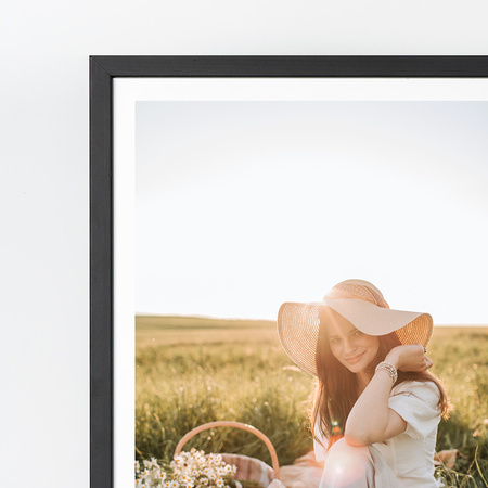 Czarna ramka drewniana PINIA 2 21x30 cm