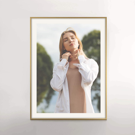 Złota ramka aluminiowa na zdjęcia Royall 60x80 cm