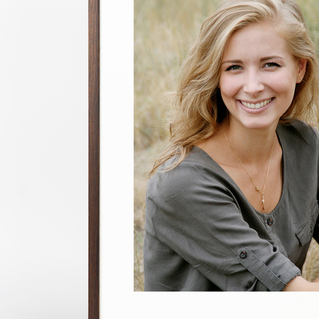 Ciemnobrązowa ramka drewniana na zdjęcia PINIA 4 30x40 cm