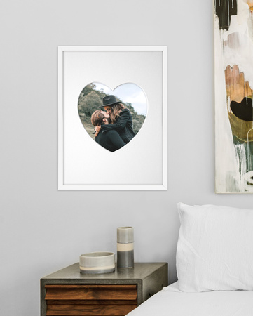 Ramka SERCE 30x40 cm w kolorze białym z białym passe partout