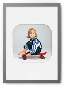 Ramka na zdjęcia CYFERKA "0" 21x30 cm szara z białym passe partout