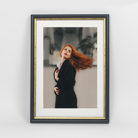 Czarna ramka drewniana ze złotym paskiem DRI CL 2 21x30 cm