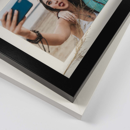 Czarna ramka przestrzenna EXPO 3D MAX 24x30 cm (18x24cm)