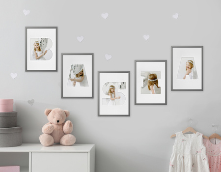 Ramka na zdjęcia LITERKA "S" 21x30 cm szara z białym z passe partout