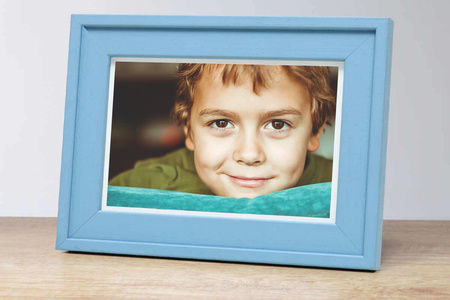 Ramka drewniana na zdjęcia DRL M 11 28x35 cm