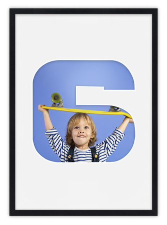 Ramka na zdjęcia CYFERKA "6" 21x30 cm czarna z białym passe partout