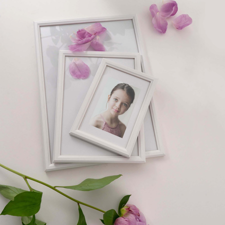 Biała ramka drewniana na zdjęcia DRWA 1 5x7 cm