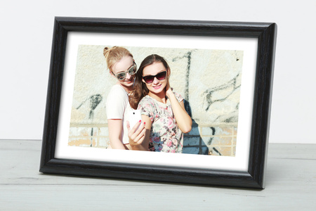 Ramka drewniana na zdjęcia DRWC F 22 15x15 cm