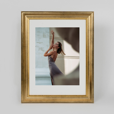 Ramka drewniana złota na zdjęcia DRL N Z 18x24 cm
