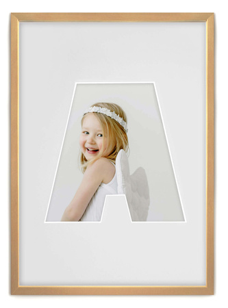 Ramka na zdjęcia LITERKA "A" 21x30 cm jasne drewno z białym passe partout