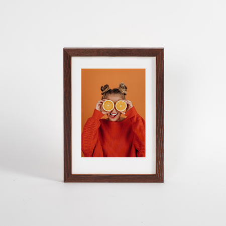 Brązowa ramka drewniana PINIA 3 13x18 cm