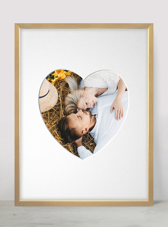 Ramka SERCE 30x40 cm w kolorze jasnego drewna z białym passe partout