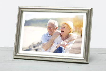 Ramka drewniana na zdjęcia DRWC F S2 15x15 cm