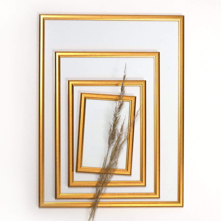 Złota ramka drewniana na zdjęcia DRWA FZ 30x40 cm