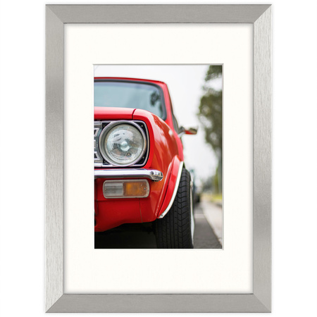 Srebrna ramka na zdjęcia HEN PASS S 21X29,7 cm z passe partout (15x21 cm)