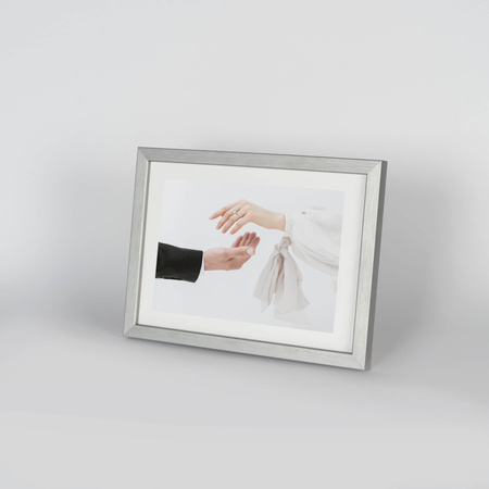 Pakiet 5 szt. srebrnych ramek drewnianych na zdjęcia PINIA S 15x21 cm