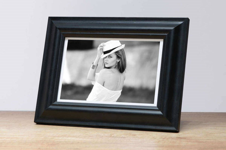 Ramka drewniana na zdjęcia DRL N 2 24x30 cm