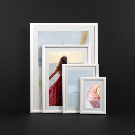 Biała ramka drewniana na zdjęcia DRWA 1 25x38 cm