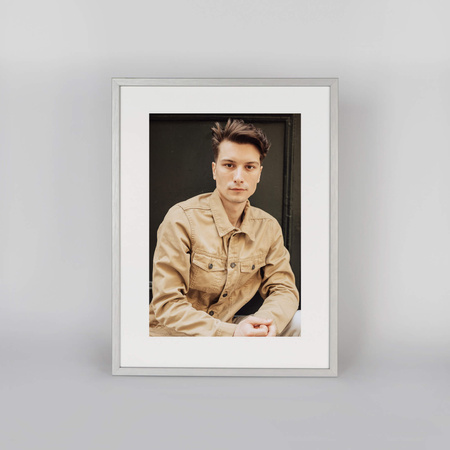 Srebrna ramka drewniana na zdjęcia PINIA S 30x40 cm