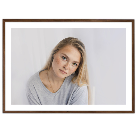 Brązowa ramka na zdjęcia HEN 4 70x100 cm