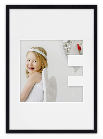 Ramka na zdjęcia LITERKA "E" 21x30 cm czarna z białym passe partout